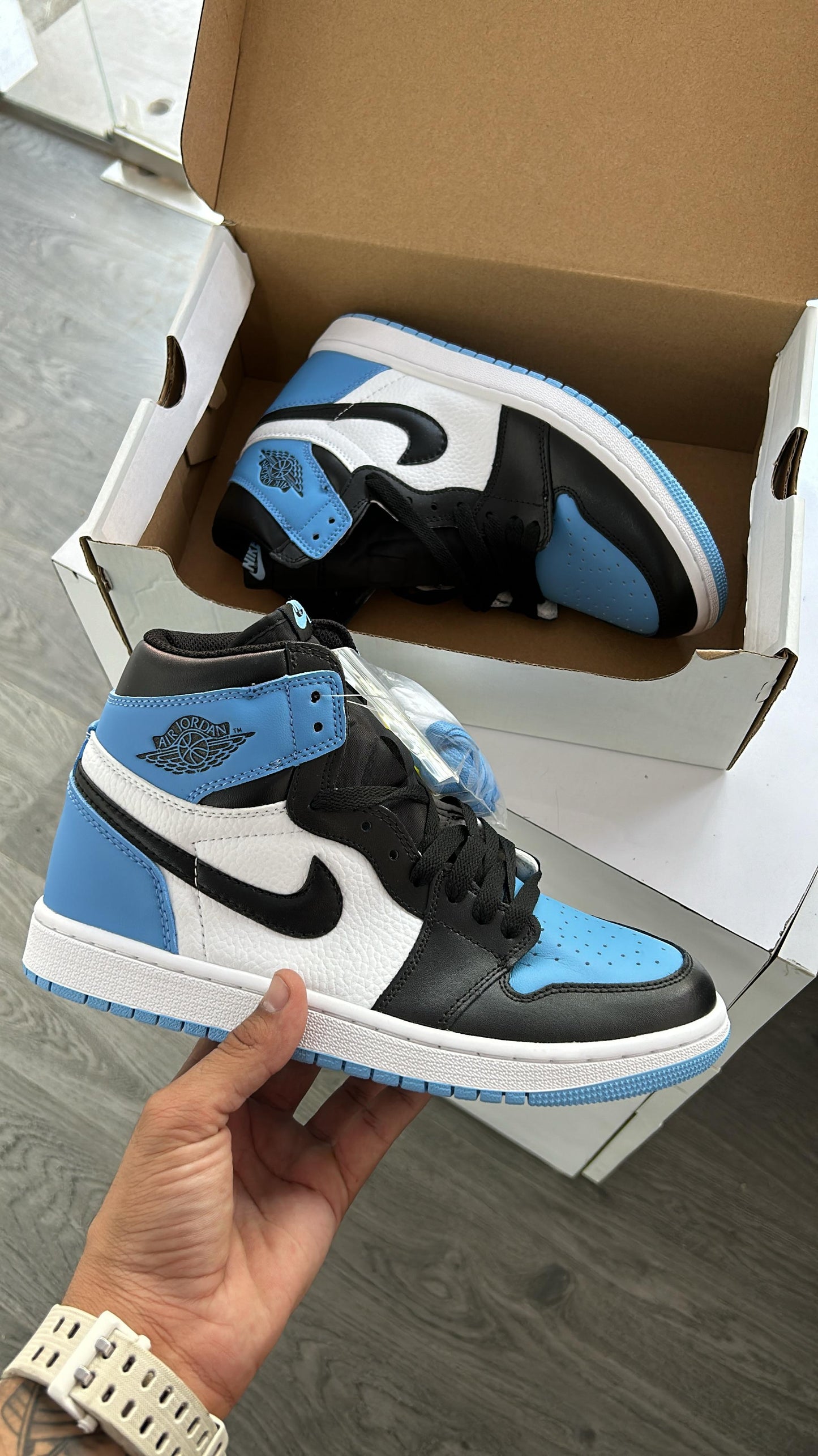 Nike Air Jordan One Unc Toe