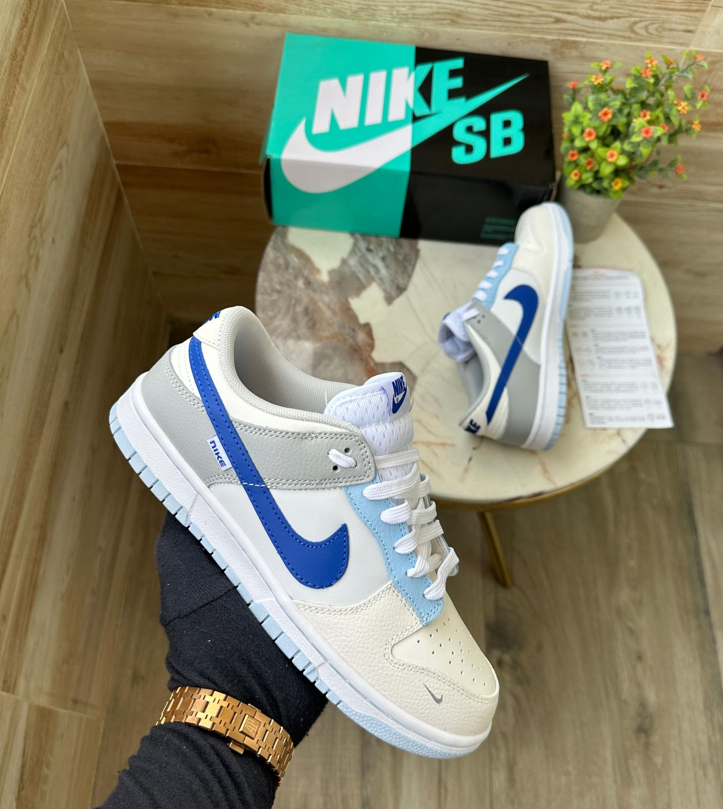 NIKE SB DUNK IVORY HYPER ROYAL