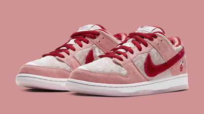 Nike Sb Dunk Low Pro Qs Strangelove