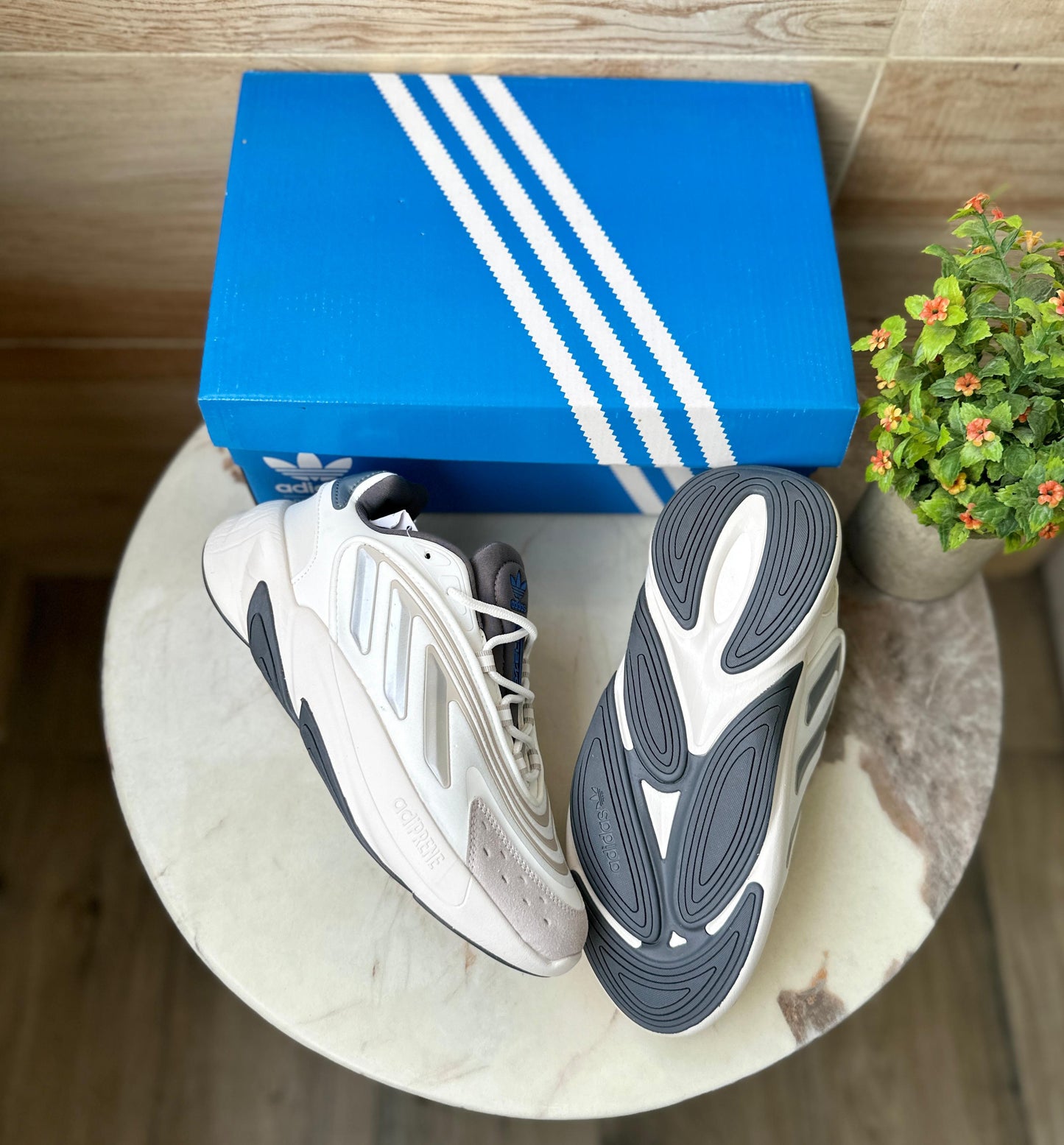 ADIDAS ORIGINALS OZELIA WHITE SILVER