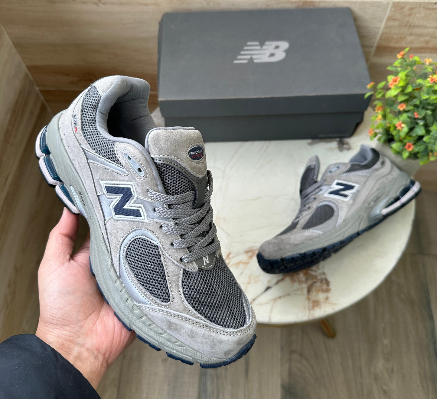 NEW BALANCE 2002R GREY MAGNET