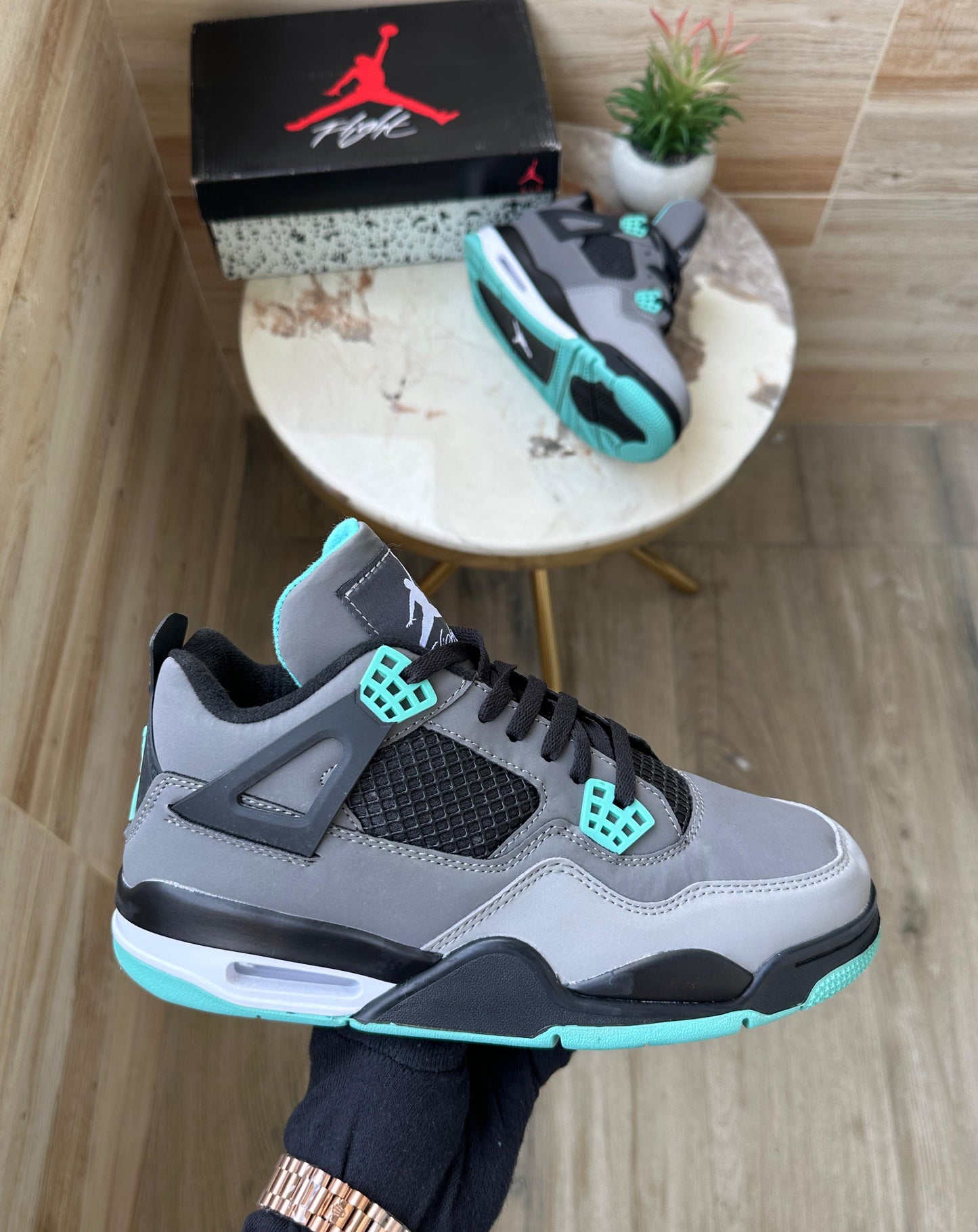 Jordan Retro 4 Green Glow