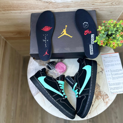 Jordan Retro 1 Travis Scott Tiffany