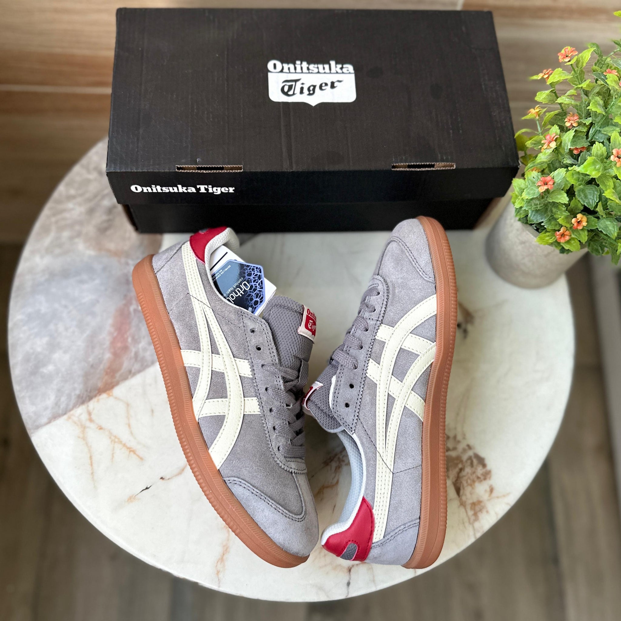 onitsuka tiger gum sole